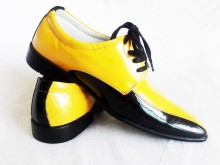 Sapato Amarelo C /Preto Cardaço