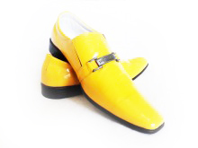 Sapato Amarelo C /Fivela